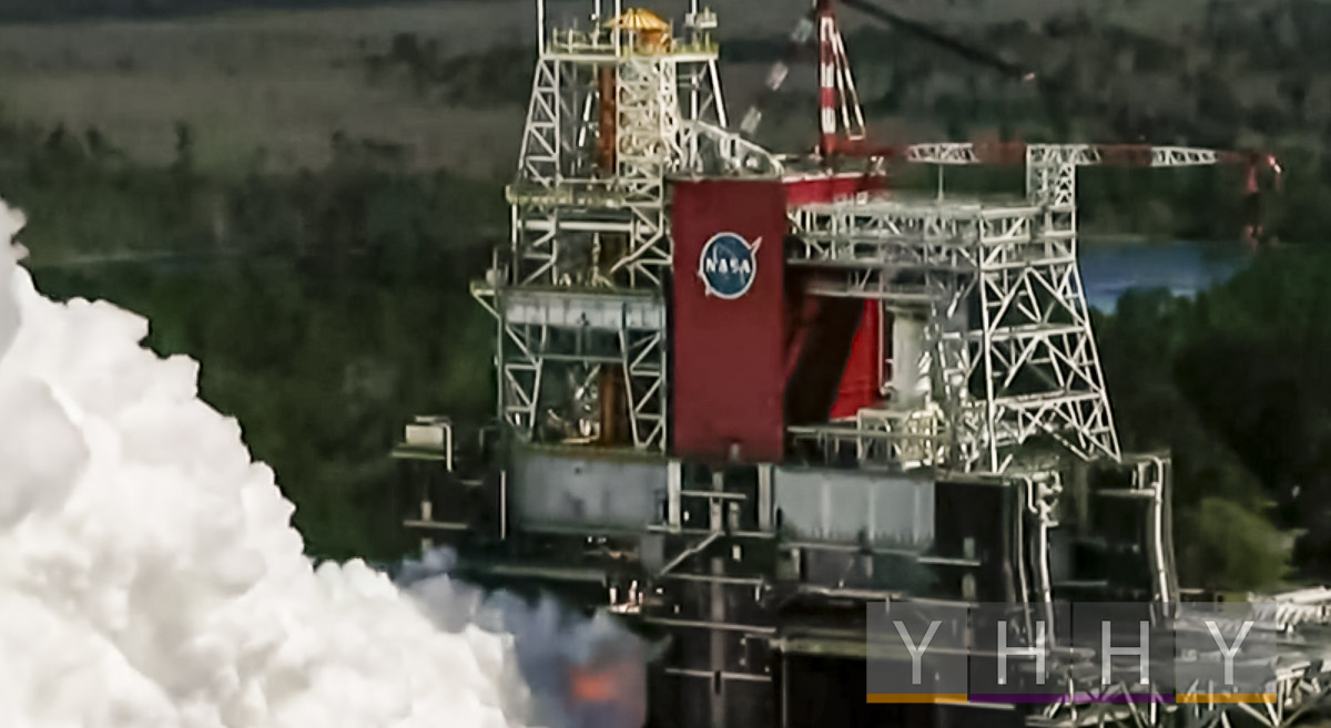 НАСА завершило испытательный запуск двигателя лунной ракеты