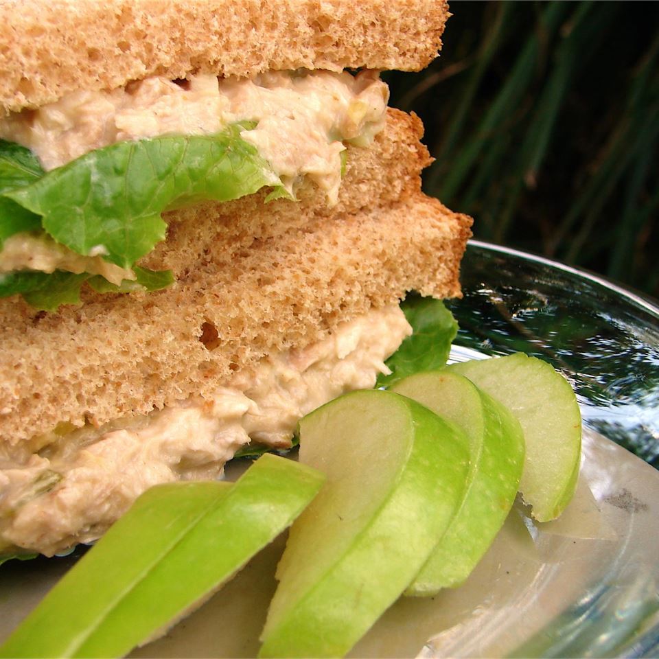 Начинка для сэндвичей с салатом и тунцом Дарра в Вальдорфе