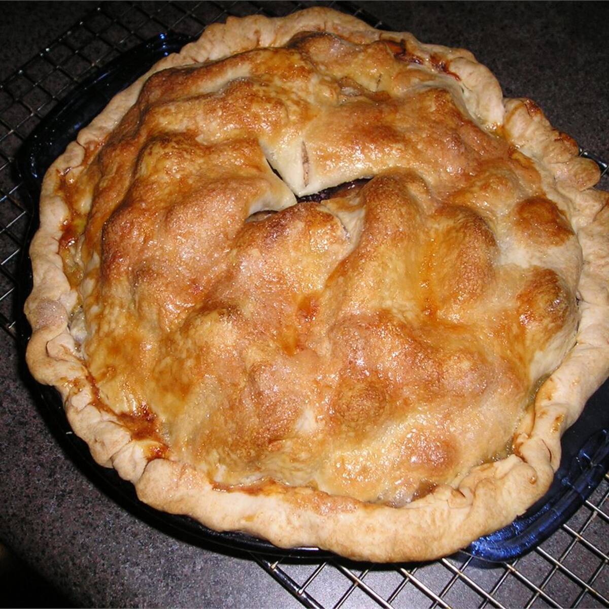 Сушеные вишни и яблочный пирог
