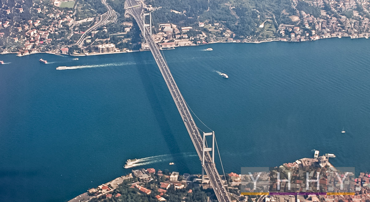 Мост Мучеников 15 Июля через Босфор